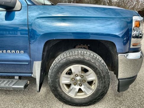 Used 2018 Chevrolet Silverado 1500 LT w/ All Star Edition image 20