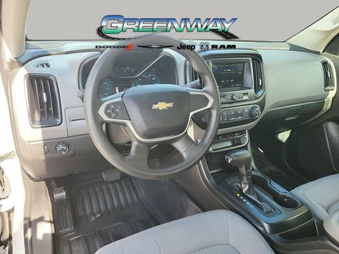 Used 2019 Chevrolet Colorado W/T w/ WT Convenience Package RWD image 9