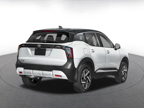 Used 2026 Nissan Kicks SV w/ Cold Weather Package FWD image 2