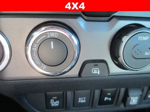 Used 2023 Toyota Tacoma TRD Off-Road w/ TRD Premium Off Road Package image 30