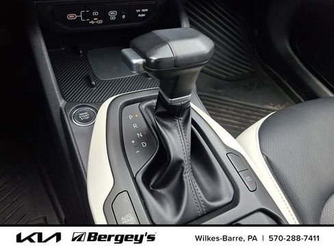 Certified 2025 Kia K4 GT-Line w/ GT-Line Premium Package FWD image 17