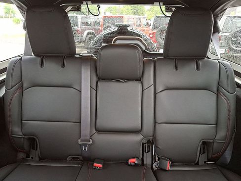 Used 2026 Jeep Wrangler Unlimited Rubicon 392 w/ Quick Order Package 27X Moab AWD/4WD image 13