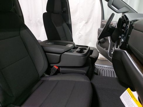 New 2026 GMC Sierra 1500 SLE w/ Preferred Package image 10