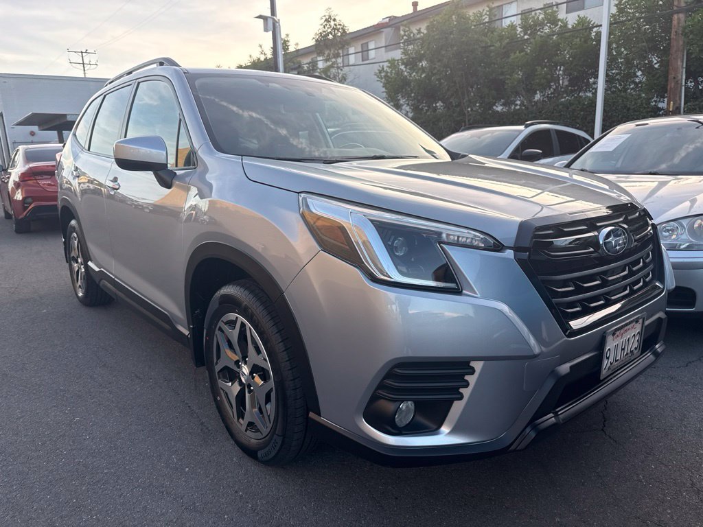 Used 2023 Subaru Forester Premium AWD/4WD image 4