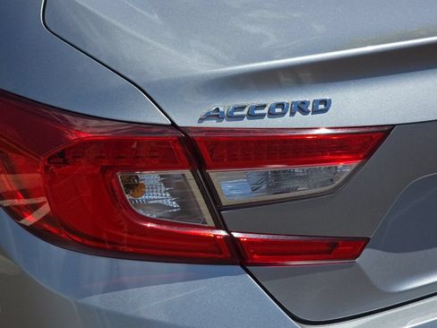 Used 2018 Honda Accord EX-L image 26