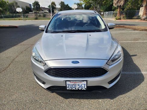 Used 2015 Ford Focus SE image 3