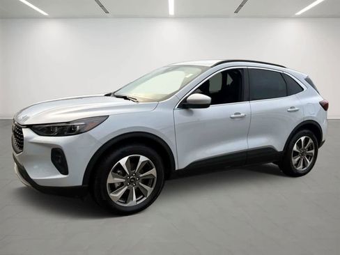 Used 2025 Ford Escape Platinum image 1