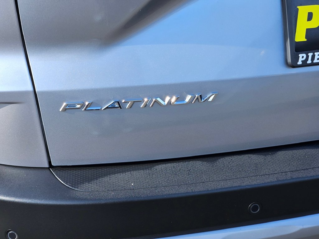 Used 2024 Ford Escape Platinum AWD/4WD image 10