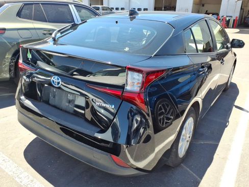 Used 2022 Toyota Prius LE FWD image 3