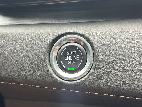 Used 2021 Cadillac Escalade Premium Luxury w/ Driver Assist Tech Package AWD/4WD image 34