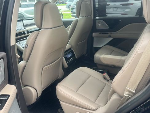 Used 2021 Lincoln Aviator Reserve w/ Equipment Group 208A AWD/4WD image 24