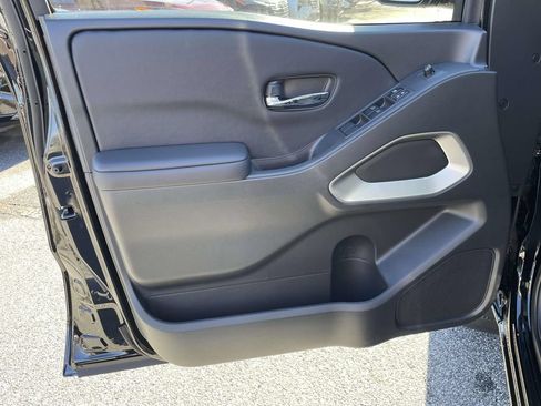 New 2026 Nissan Frontier SV w/ SV Convenience Package RWD image 12