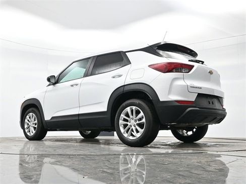 Used 2024 Chevrolet TrailBlazer LS w/ LS Convenience Package image 26