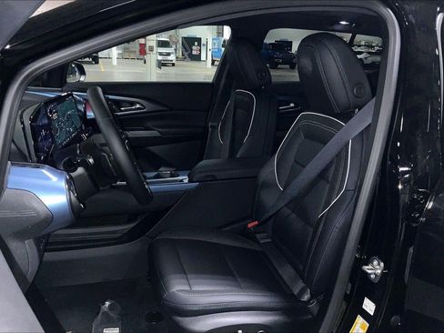 New 2026 Chevrolet Equinox EV LT w/ Convenience Package II FWD image 9