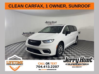 Used 2024 Chrysler Pacifica Limited