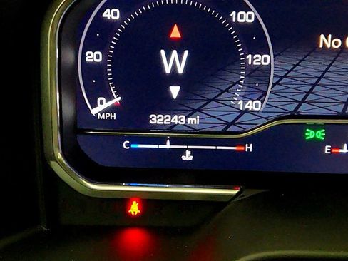 Used 2024 GMC Sierra 2500 Denali w/ Denali Reserve Package image 15