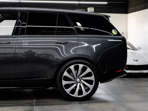 Used 2023 Land Rover Range Rover Autobiography image 21