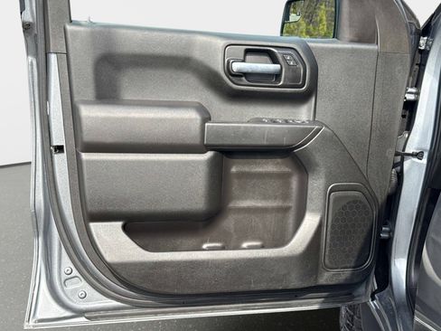 Used 2021 Chevrolet Silverado 1500 Custom Trail Boss w/ LPO, Dark Essentials Package image 19