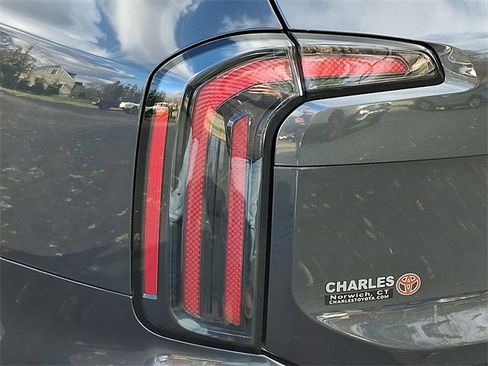 Used 2024 Kia Telluride SX X-Line image 10