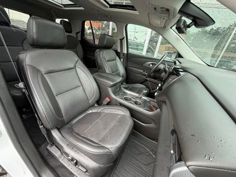 Used 2018 Chevrolet Traverse Premier w/ Redline Edition AWD/4WD image 12