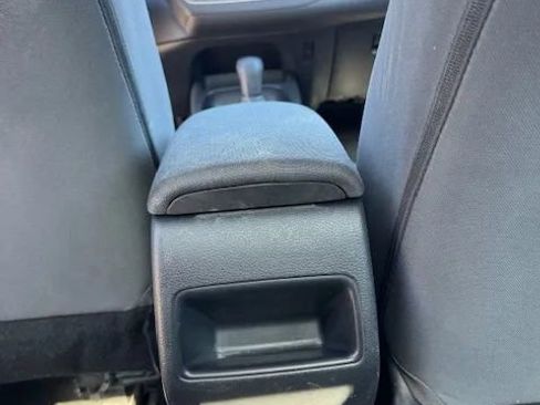 Used 2022 Toyota Corolla LE image 23