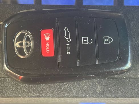 Used 2025 Toyota Highlander XSE AWD/4WD image 20