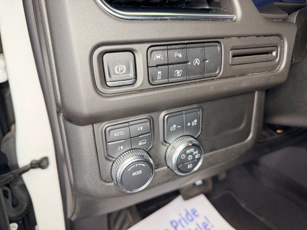 Used 2024 GMC Yukon XL SLT w/ SLT Luxury Package AWD/4WD image 19