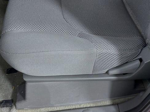 Used 2016 Nissan Frontier SV image 19