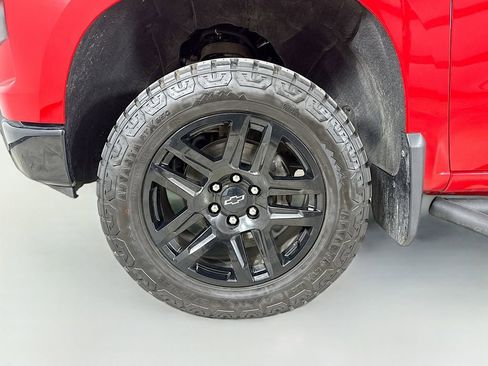 Used 2023 Chevrolet Silverado 1500 LT Trail Boss w/ LT Trail Boss Premium Package AWD/4WD image 7