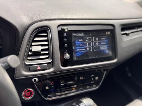 Used 2022 Honda HR-V EX-L image 16