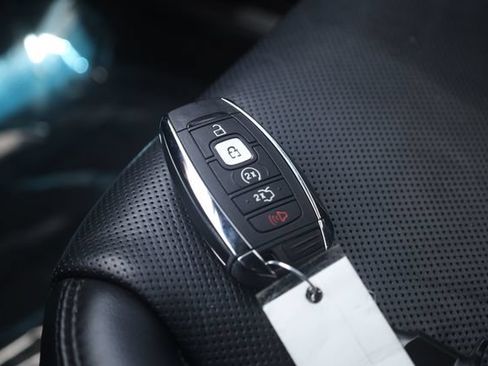 Used 2019 Lincoln Nautilus Reserve AWD/4WD image 23