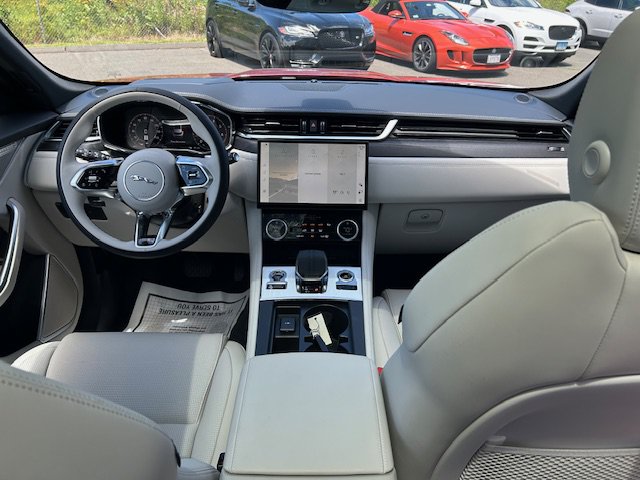 Used 2026 Jaguar F-PACE R-Dynamic S AWD/4WD image 22