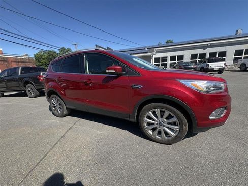 Used 2018 Ford Escape Titanium w/ Ford Safe & Smart Package AWD/4WD image 12