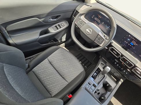 Used 2026 Nissan Sentra SV w/ Floor Mat Package FWD image 15