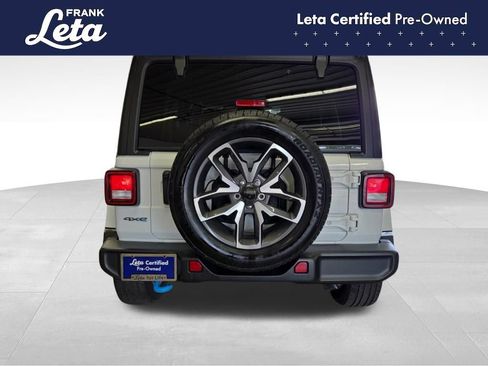 Used 2024 Jeep Wrangler Unlimited w/ Convenience Group AWD/4WD image 5