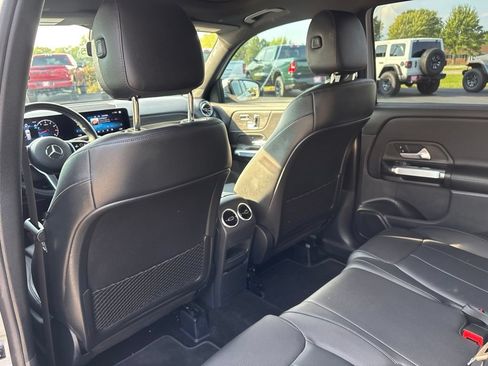 Used 2023 Mercedes-Benz GLB 250 image 27
