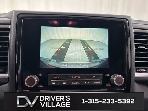 Used 2024 Nissan Frontier SV w/ SV Convenience Package AWD/4WD image 15