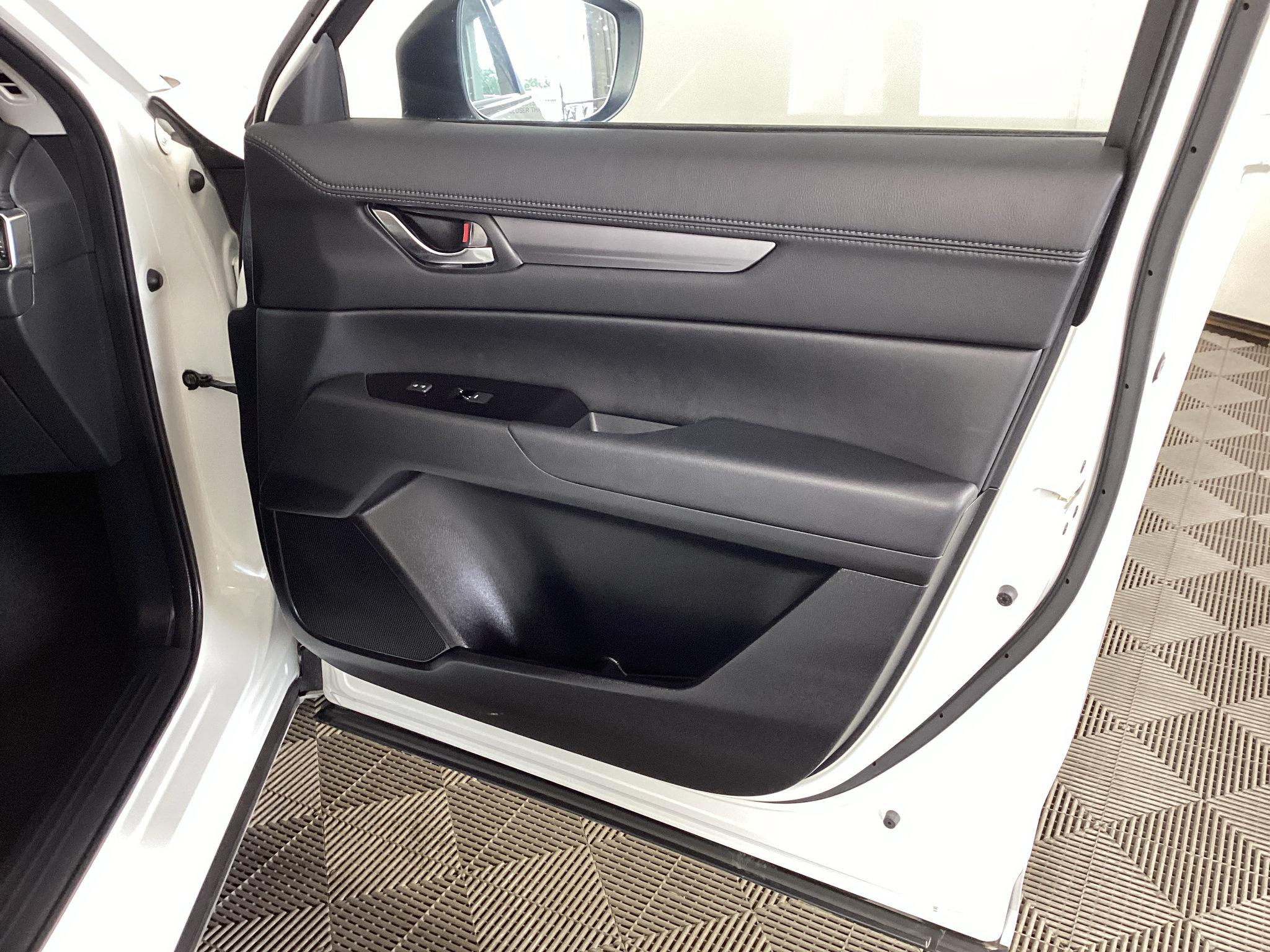Used 2024 MAZDA CX-5 AWD 2.5 S w/ Preferred Package image 8