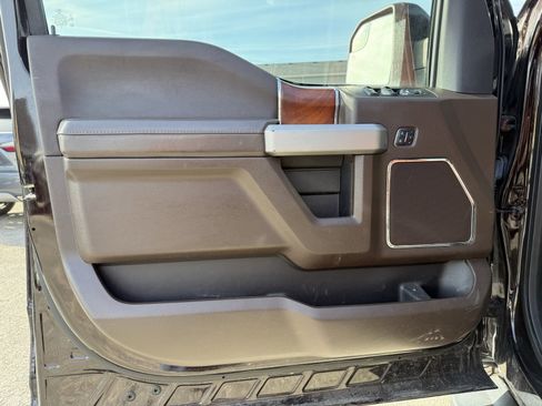 Used 2018 Ford F150 King Ranch image 15