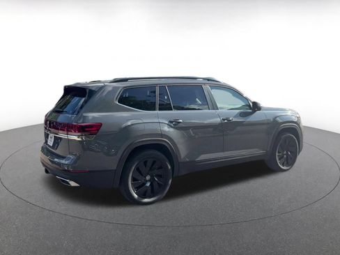 Used 2026 Volkswagen Atlas SE FWD image 12