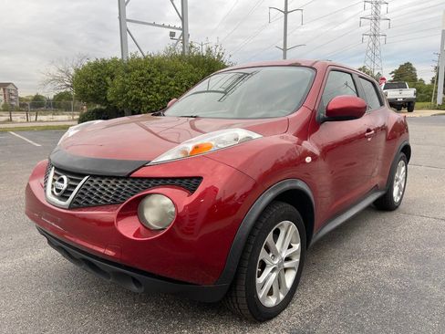 Used 2012 Nissan Juke SV image 2