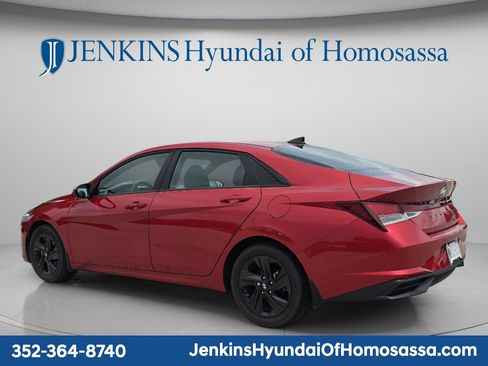 Used 2021 Hyundai Elantra SEL w/ Convenience Package FWD image 7