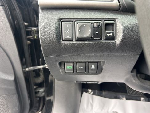 Used 2017 Nissan Sentra SR w/ SR Midnight Edition image 6