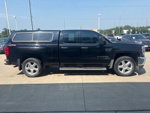 Used 2017 Chevrolet Silverado 1500 W/T w/ Trailering Package AWD/4WD image 4