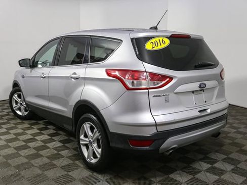 Used 2016 Ford Escape SE FWD image 7