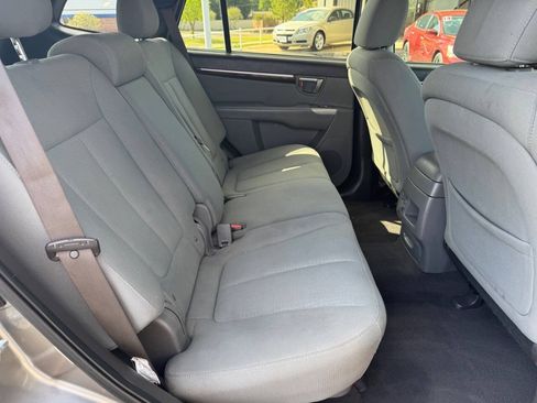 Used 2012 Hyundai Santa Fe GLS FWD image 22