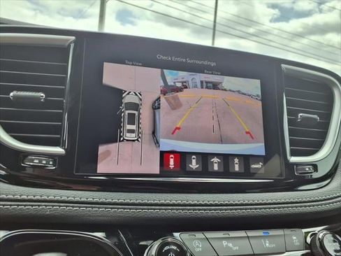 New 2026 Chrysler Pacifica Select w/ S Appearance Package FWD image 36