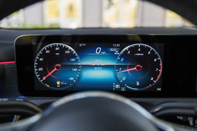 Used 2023 Mercedes-Benz CLA 250 4MATIC w/ Premium Package image 28