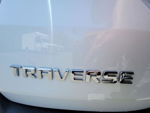 Used 2023 Chevrolet Traverse LT FWD image 30