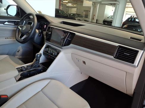 Used 2022 Volkswagen Atlas SE w/ Panoramic Sunroof Package image 21